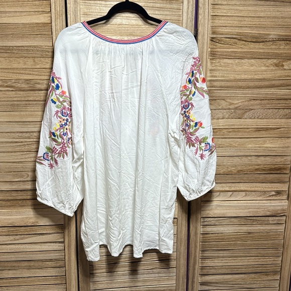 Cato White Tunic with Multicolor Embroidery Size 22/24 - Picture 8 of 8